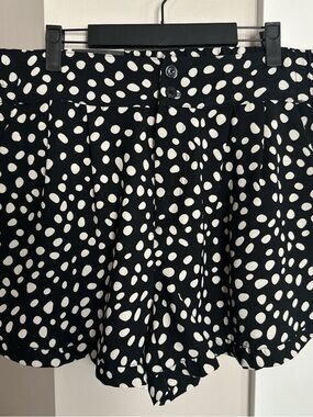 Who What Wear Black and White Polka Dot Shorts